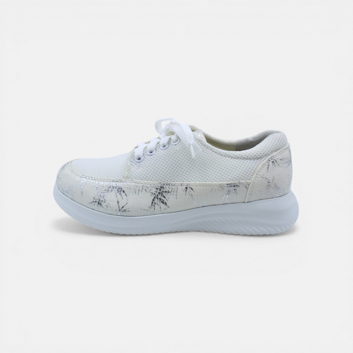 Aren Two Tone Laced Shoes - White